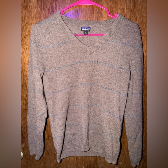 Patagonia Sweaters - Patagonia Cashmere Wool Blend V Neck Sweater
